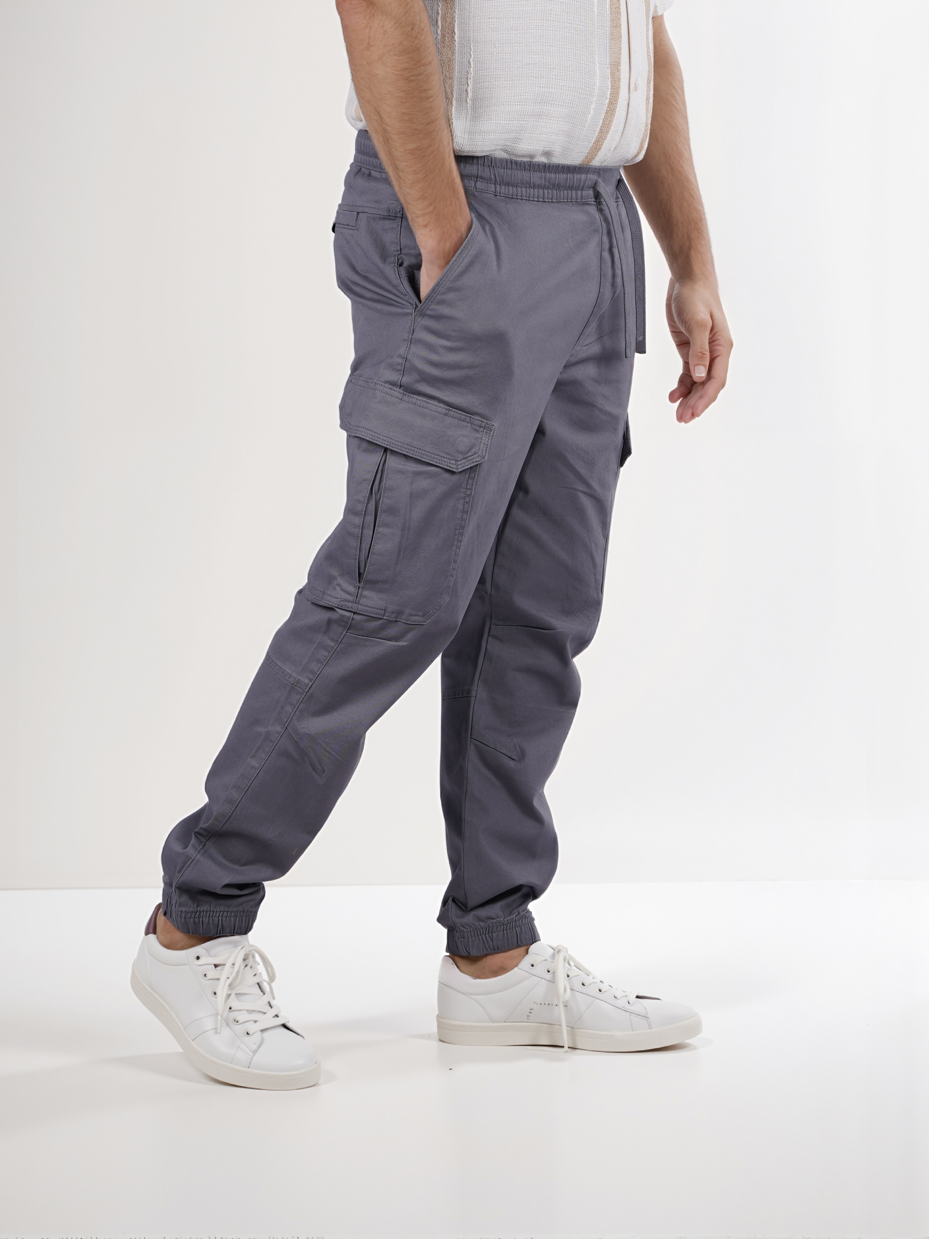 Celio Men Grey Solid Slim Fit Cotton Cargo