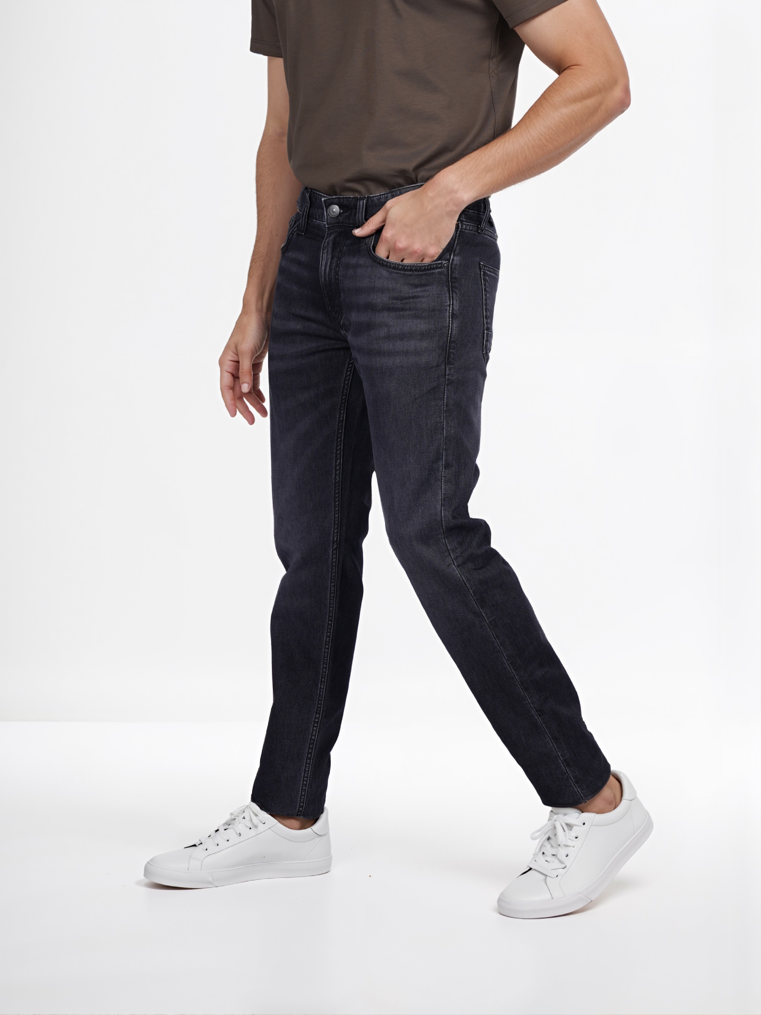 Celio Men Grey Solid Skinny Fit Cotton Knit | Dobby Jeans