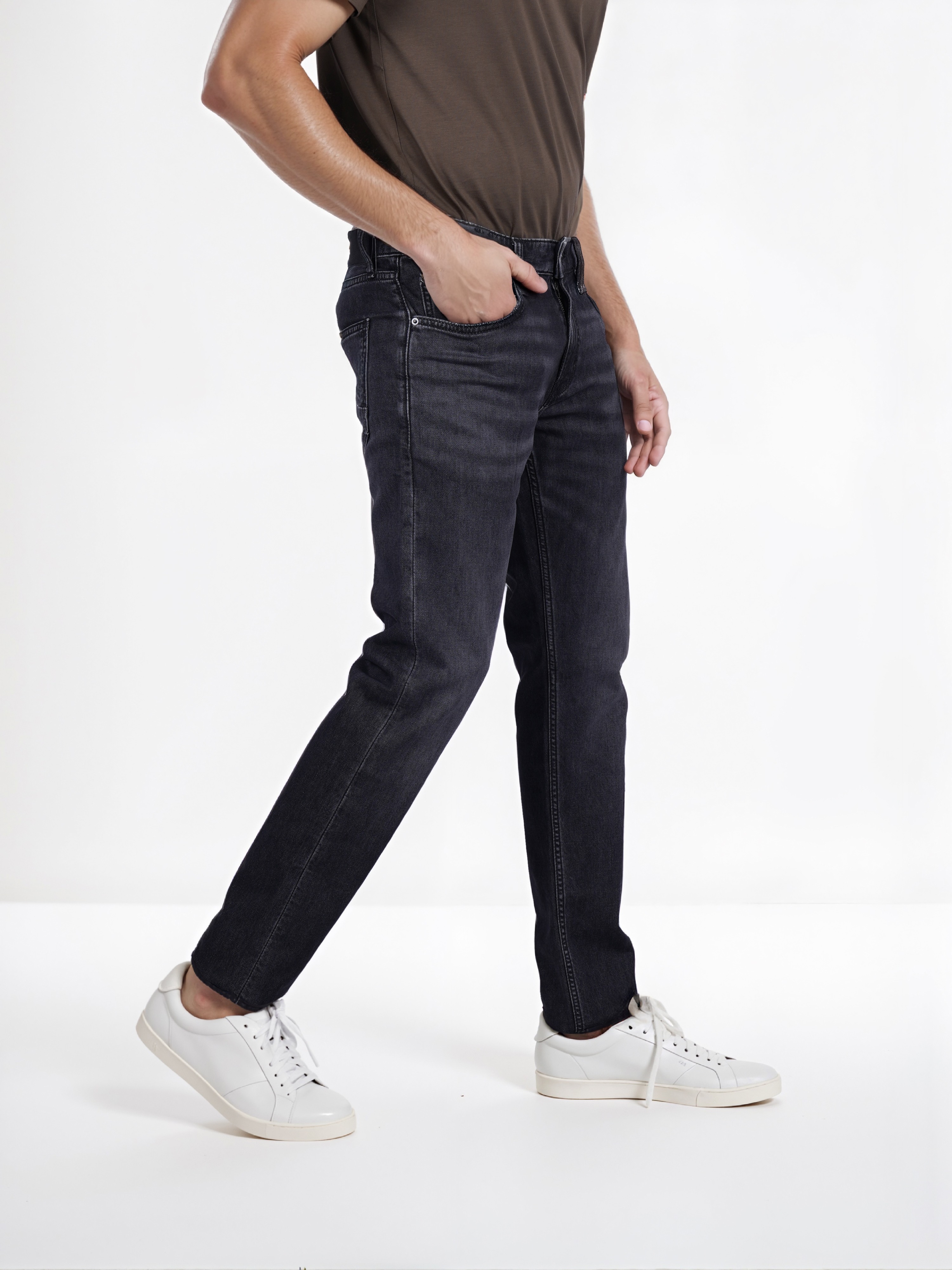 Celio Men Grey Solid Skinny Fit Cotton Knit | Dobby Jeans