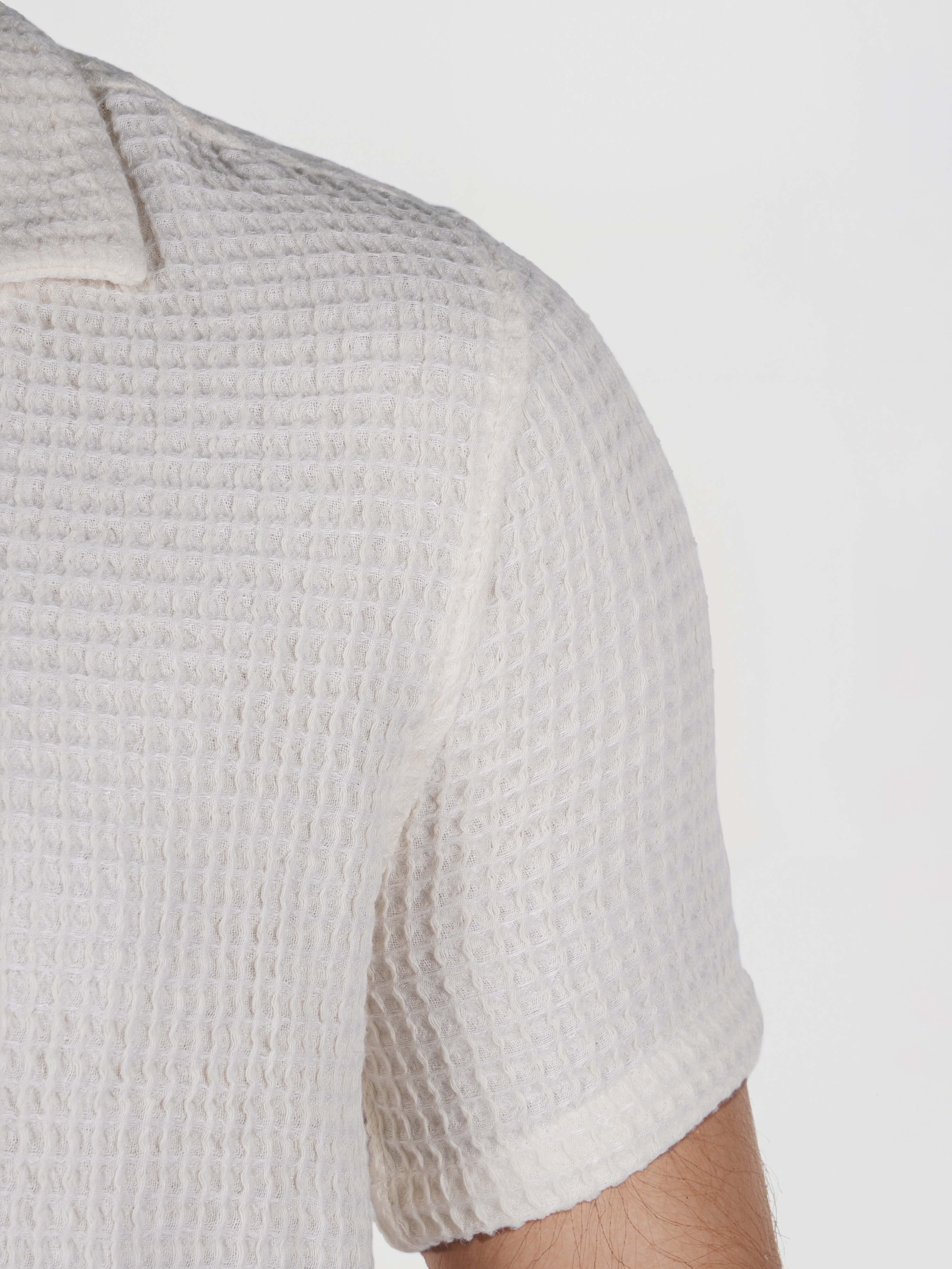 Celio Men Off White Solid Regular Fit Cotton Knit Shirt