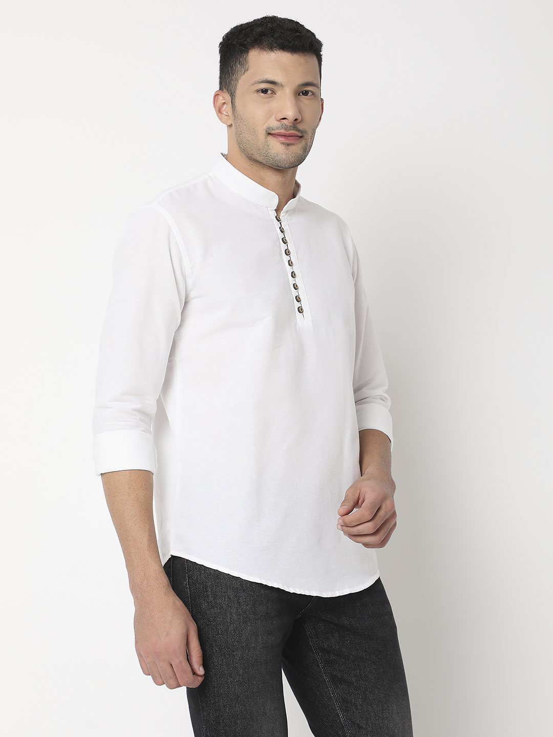 Spykar Men White Cotton Linen Slim Fit Mandarin Collar Plain Kurta