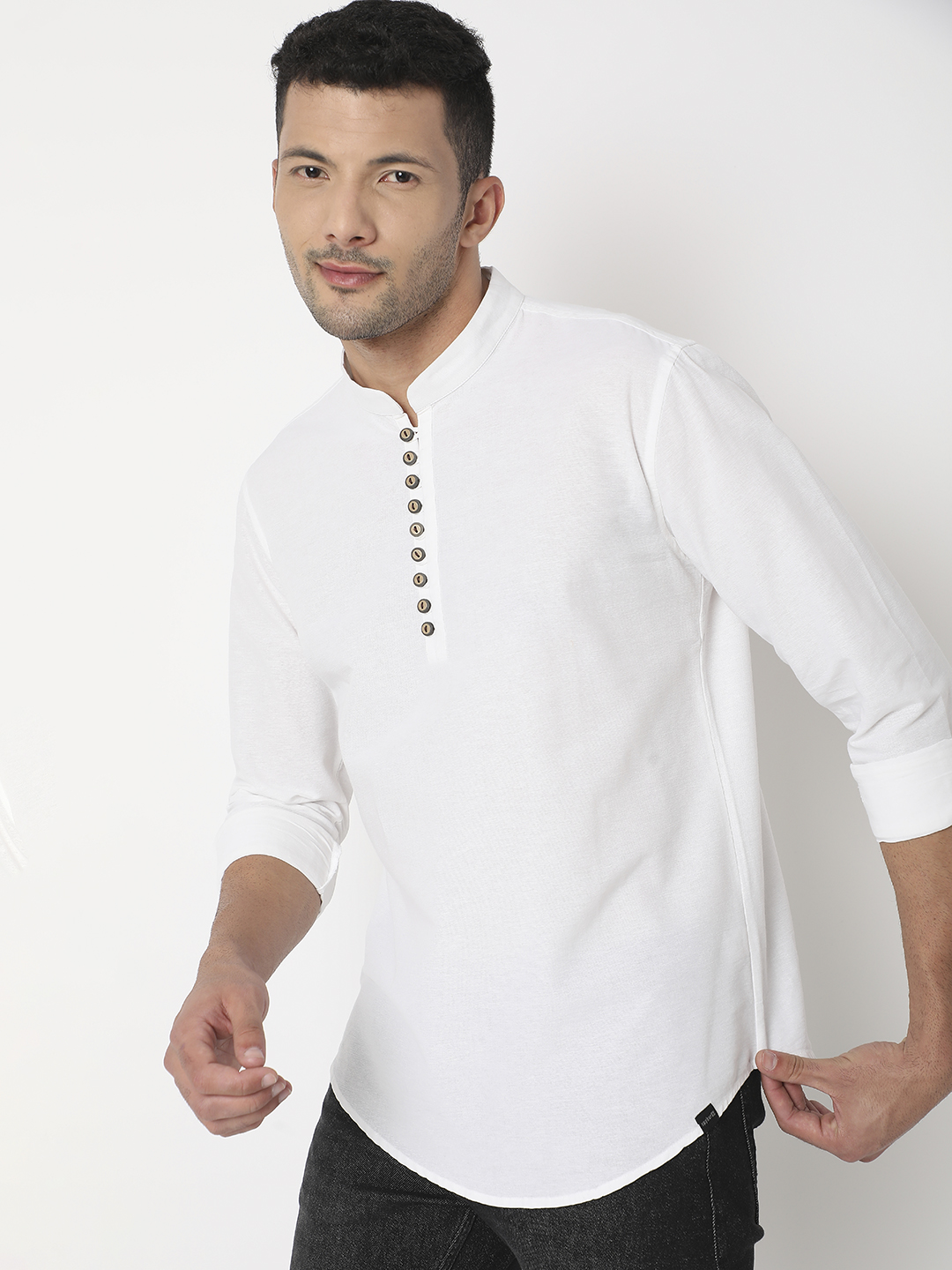 Spykar Men White Cotton Linen Slim Fit Mandarin Collar Plain Kurta