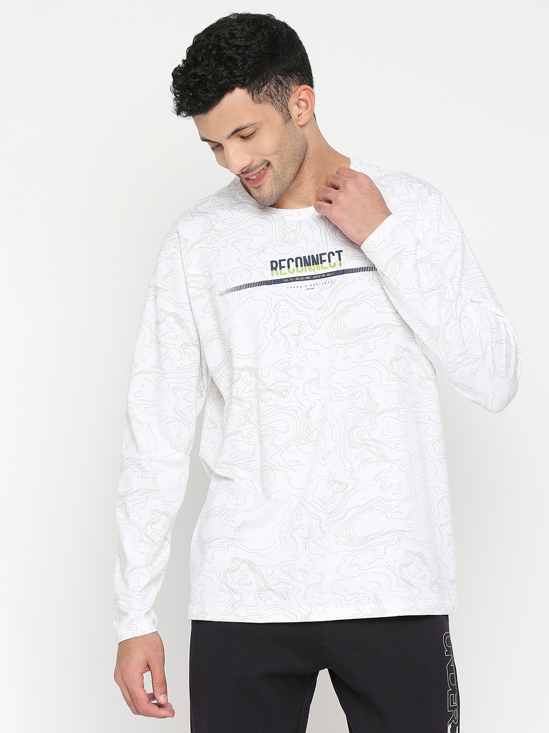 Spykar White Cotton Blend Full Sleeve Printed Casual T Shirt For Men