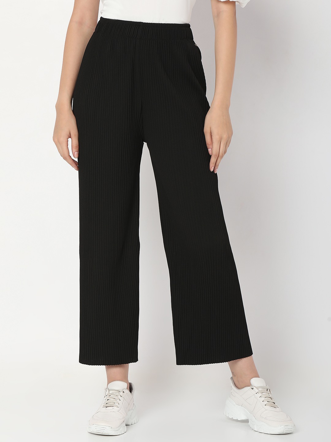 Women's Black Cotton Solid Trackpants