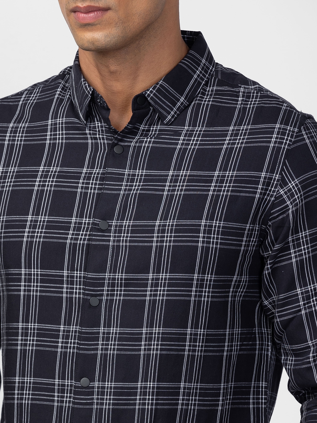 spykar | Spykar Men Black Cotton Slim Fit Checkered Shirt 4