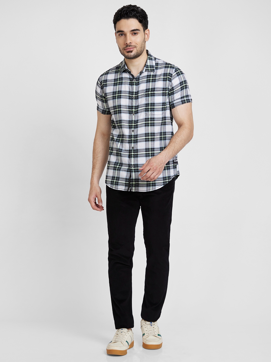 Spykar | Spykar Men Black Cotton Linen Slim Fit Checkered Shirt 1