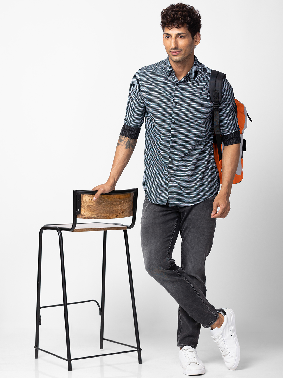 Spykar Men Black Cotton Slim Fit Printed Shirt