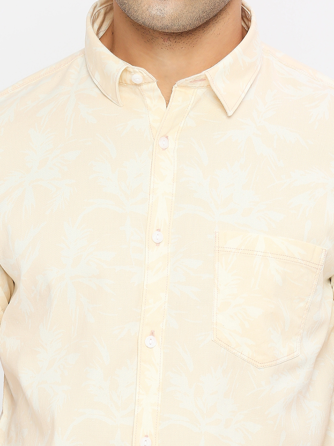 spykar | Spykar Men Peach Cotton Slim Fit Half Sleeve Printed Shirt 4