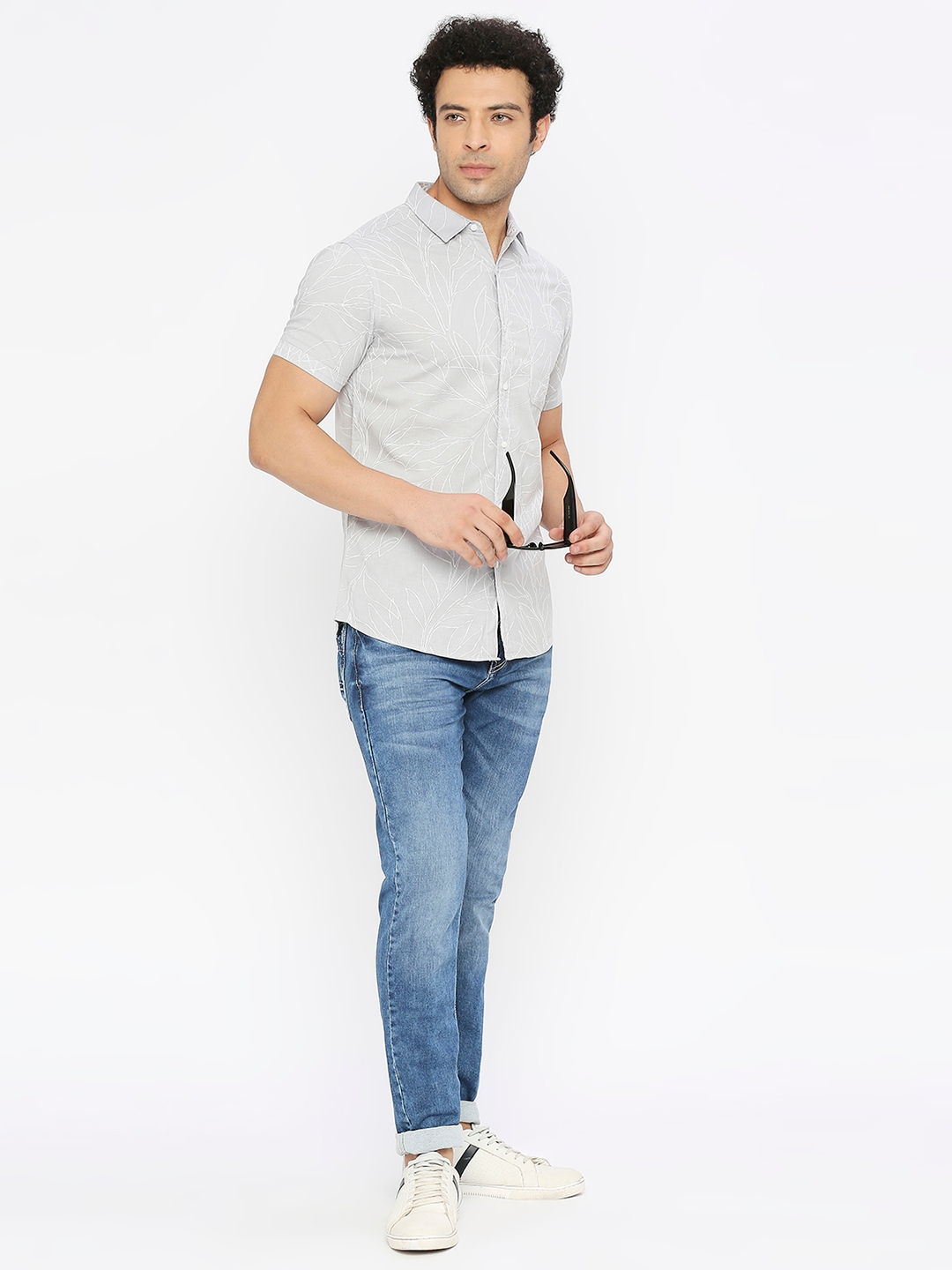 spykar | Spykar Men Light Grey Linen Slim Fit Half Sleeve Printed Shirt 5