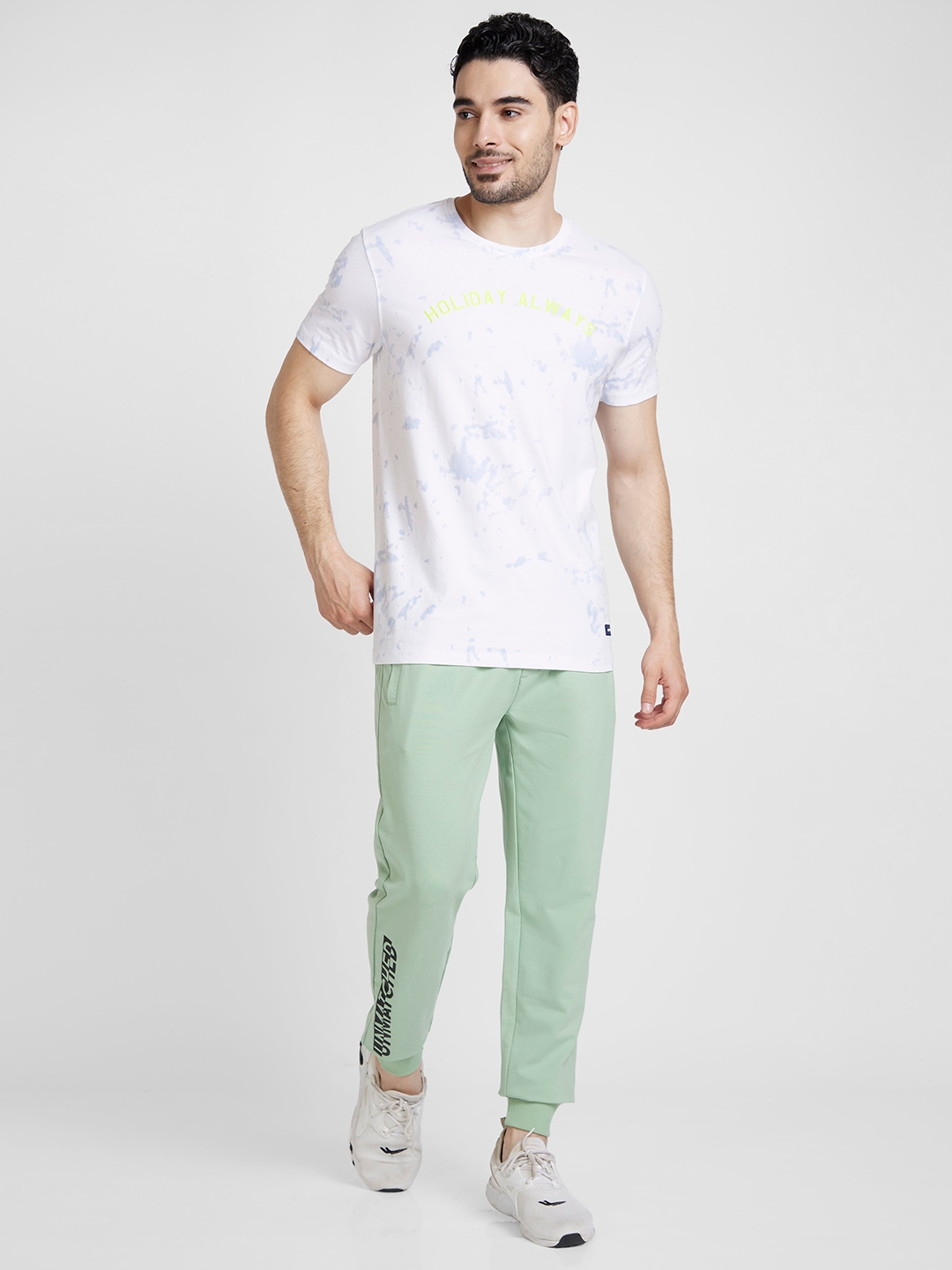spykar | Spykar Men White Cotton Slim Fit Printed Round Neck Tshirt 1