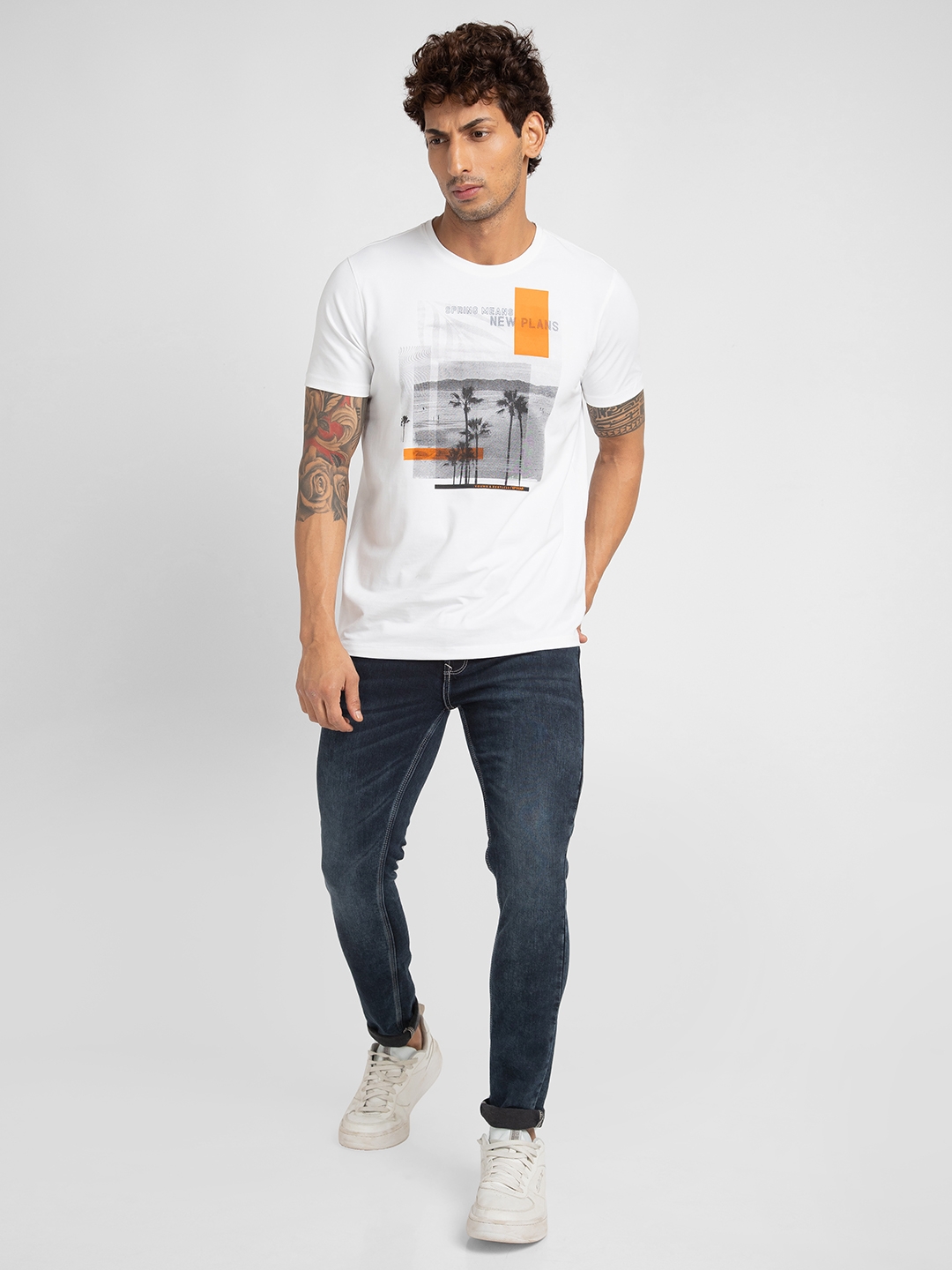 spykar | Spykar Men White Blended Slim Fit Printed Round Neck Tshirt 1