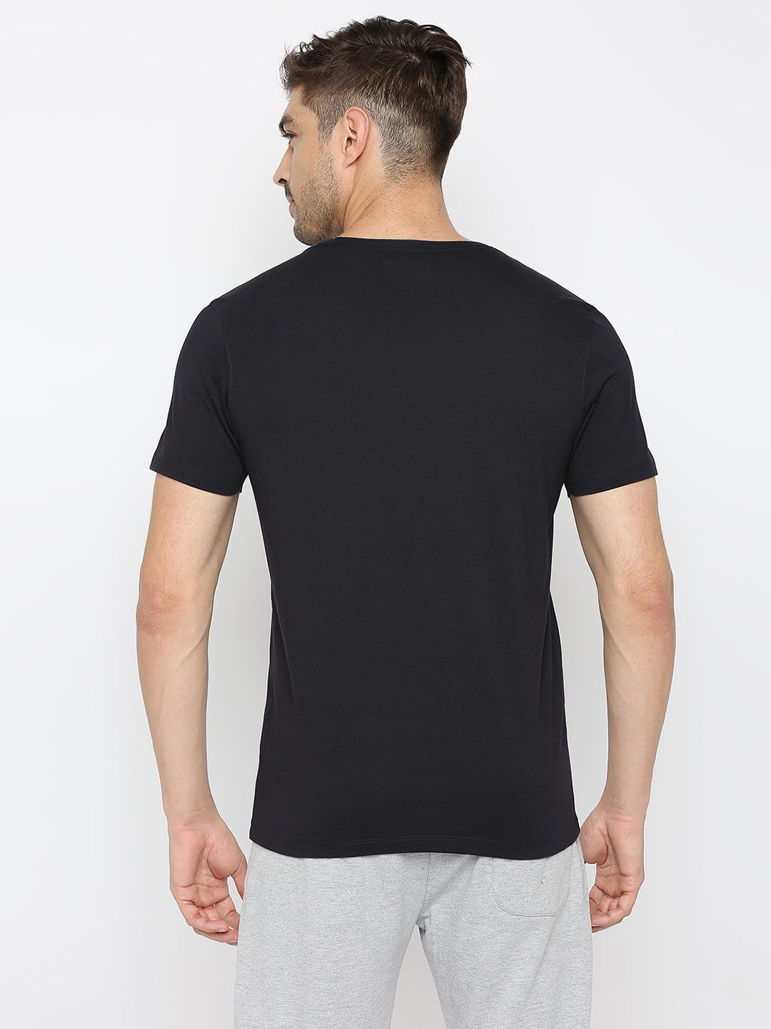Underjeans by Spykar Men Navy Cotton Round Neck Plain Tshirt
