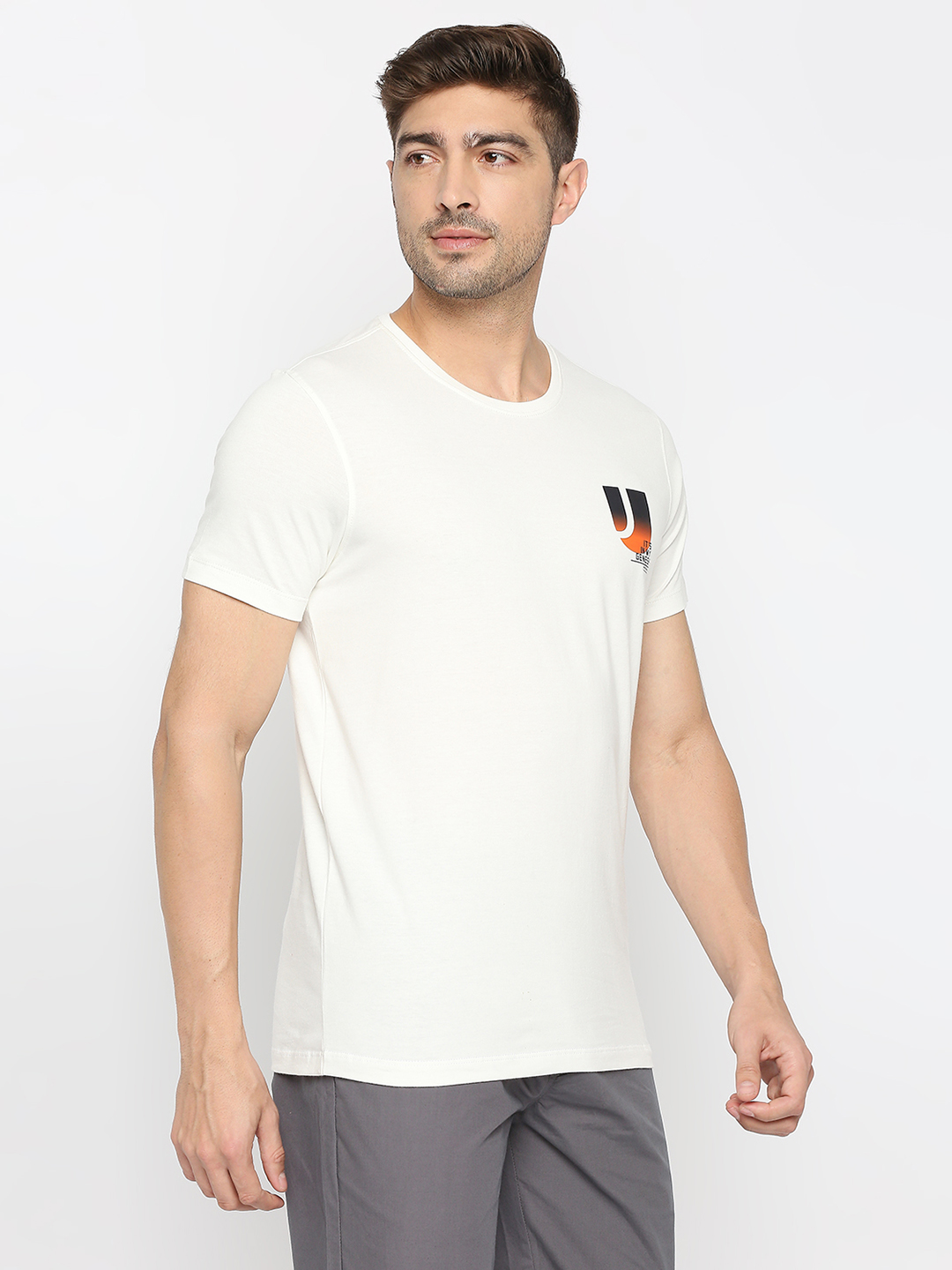 Underjeans by Spykar Men Ecru Cotton Round Neck Plain Tshirt