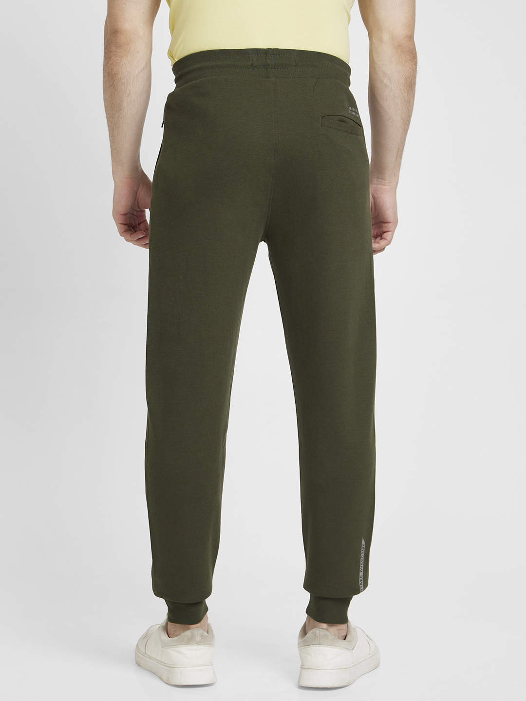 Spykar Men Olive Green Blended Regular Fit Plain Joggers Trackpant