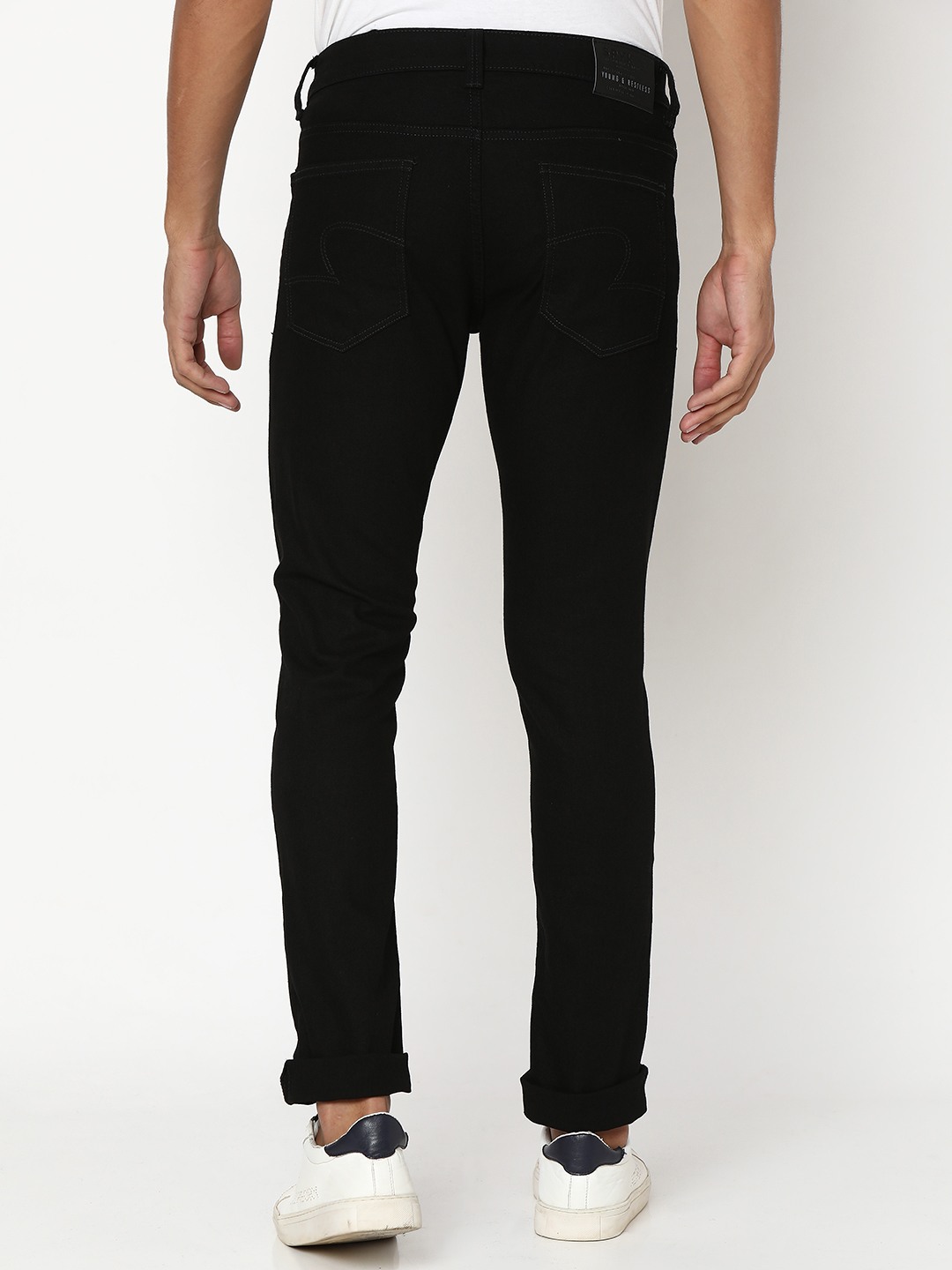 Spykar Men Black Cotton Slim Fit Narrow Length Clean Look Low Rise