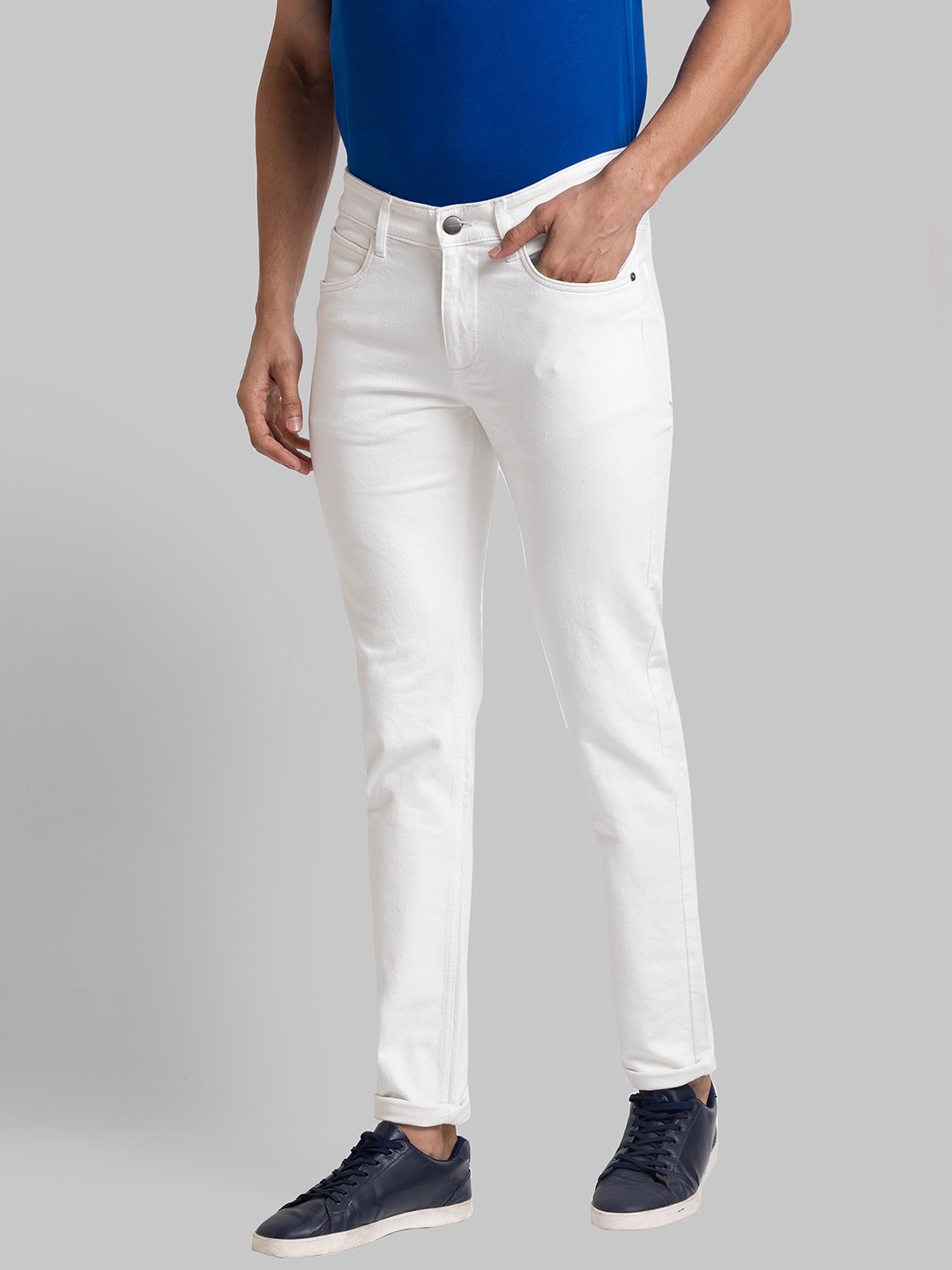 Avenue sales white jeans
