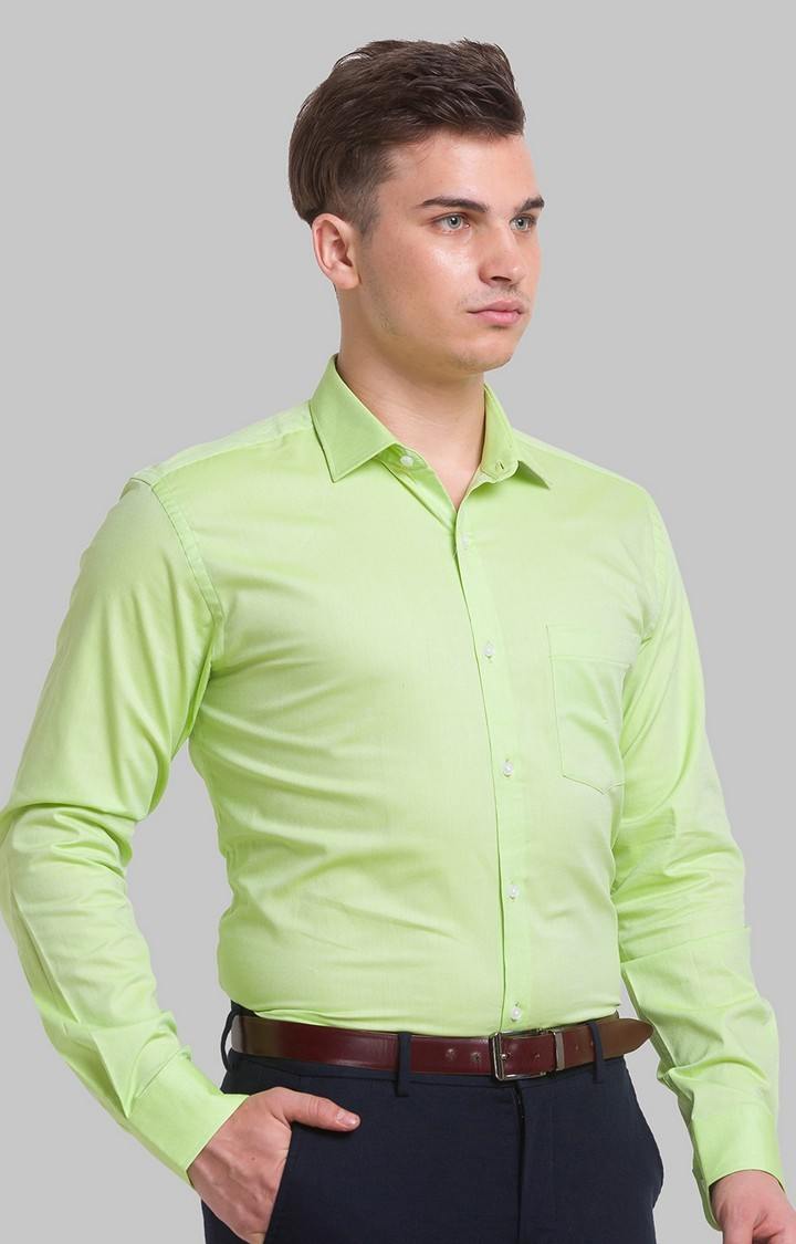 Park Avenue Green Solid Slim Fit Formal Shirts For Men