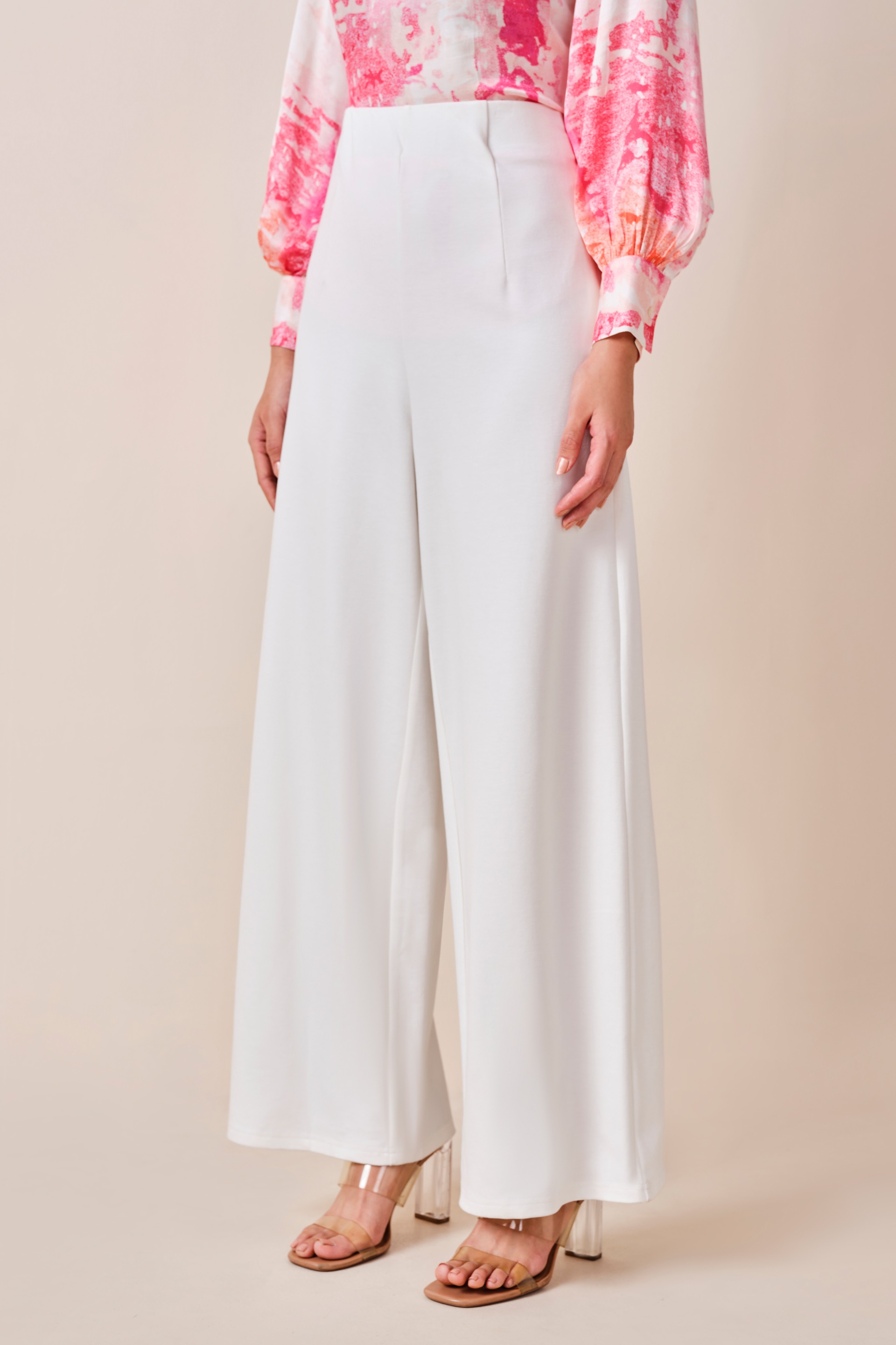 Women Solid Mid-Rise White Trousers