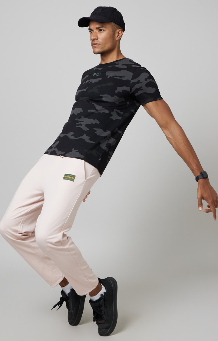 Men Short Sleeves Round Neck T-Shirt
