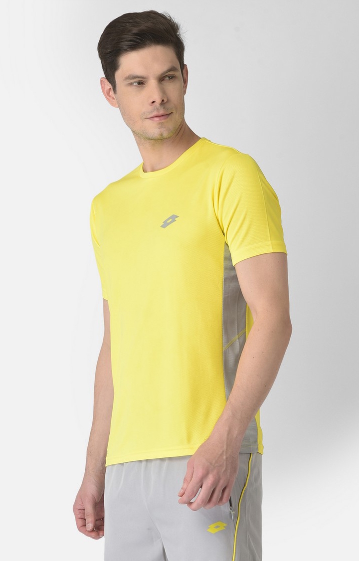 Lotto | Men's Yellow Polyester Solid Activewear T-Shirt 2