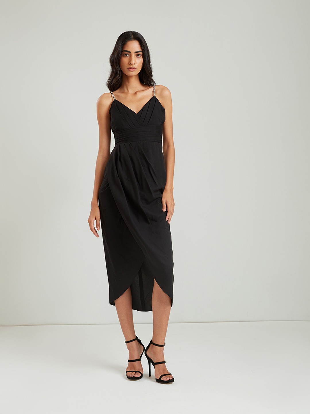 Below the knee black dress outlet