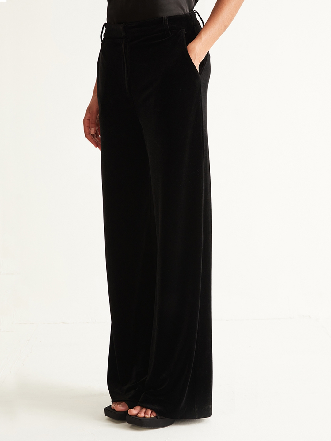 Evening black Wide leg trousers camisole  Velvet trousers outfit Velvet  flare pants Velvet pants outfit