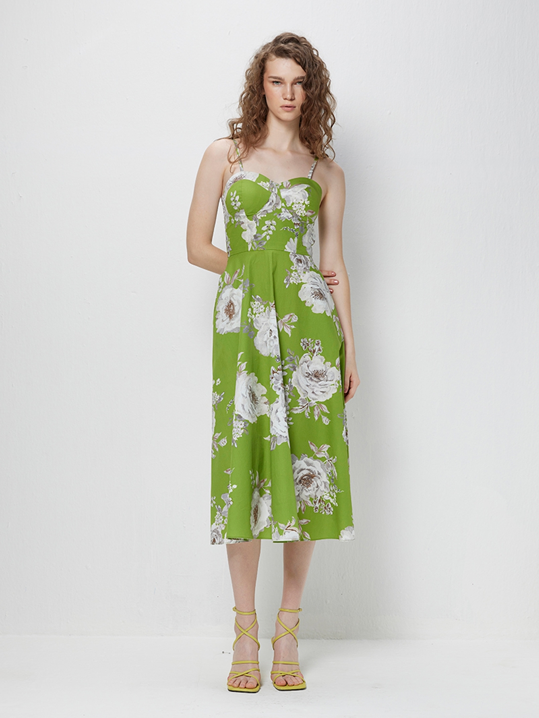 Details 140+ green floral dress super hot