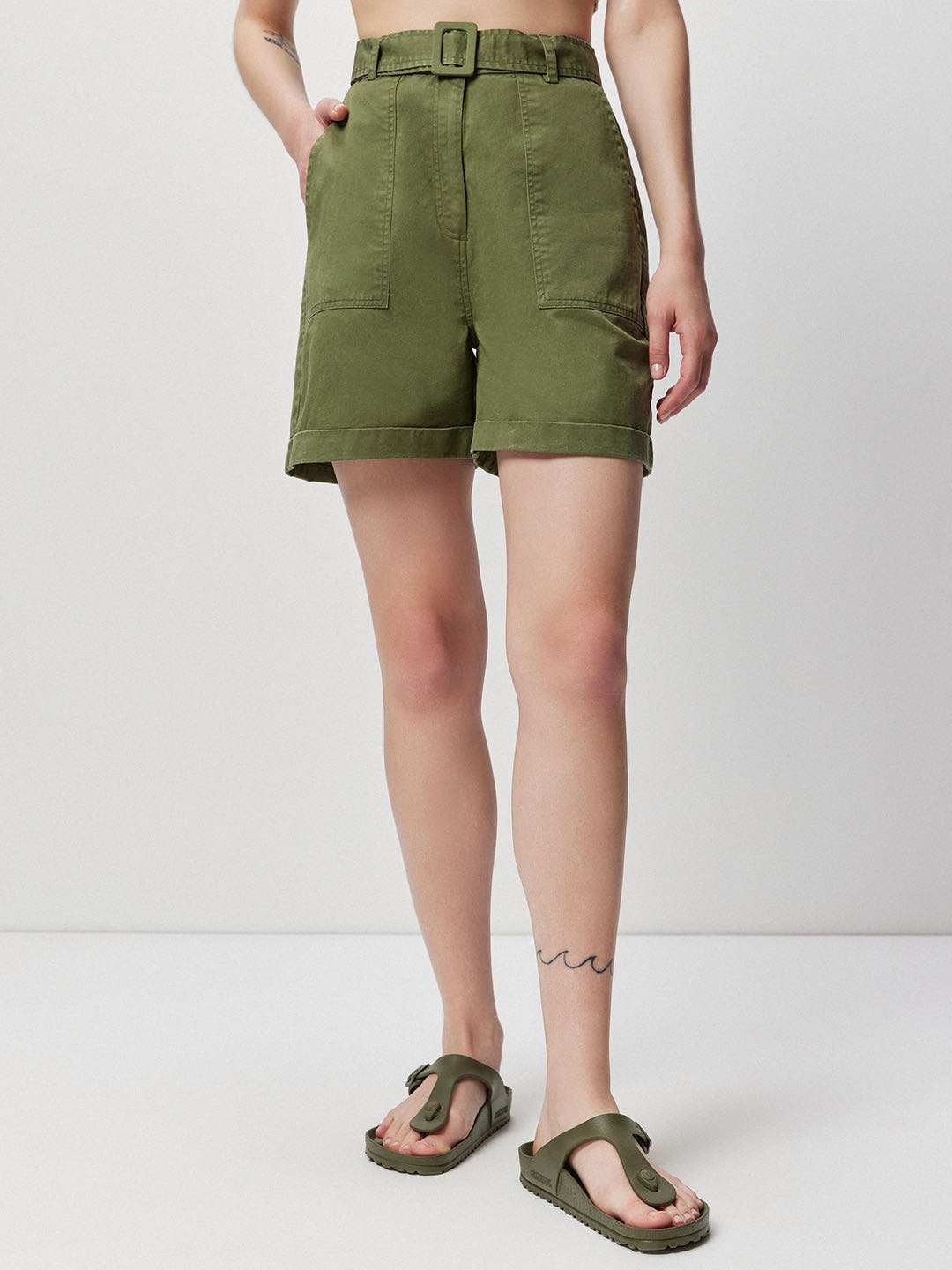 Olive green deals high waisted shorts
