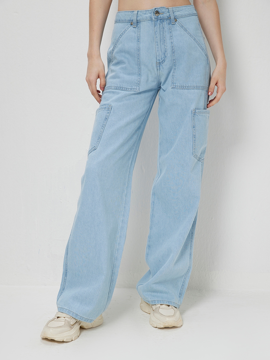 Cover Story | CSY Light blue cargo jeans