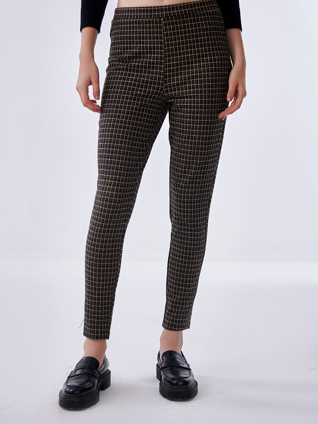 Petite Brown Check Tailored Flared Trousers | Nasty Gal