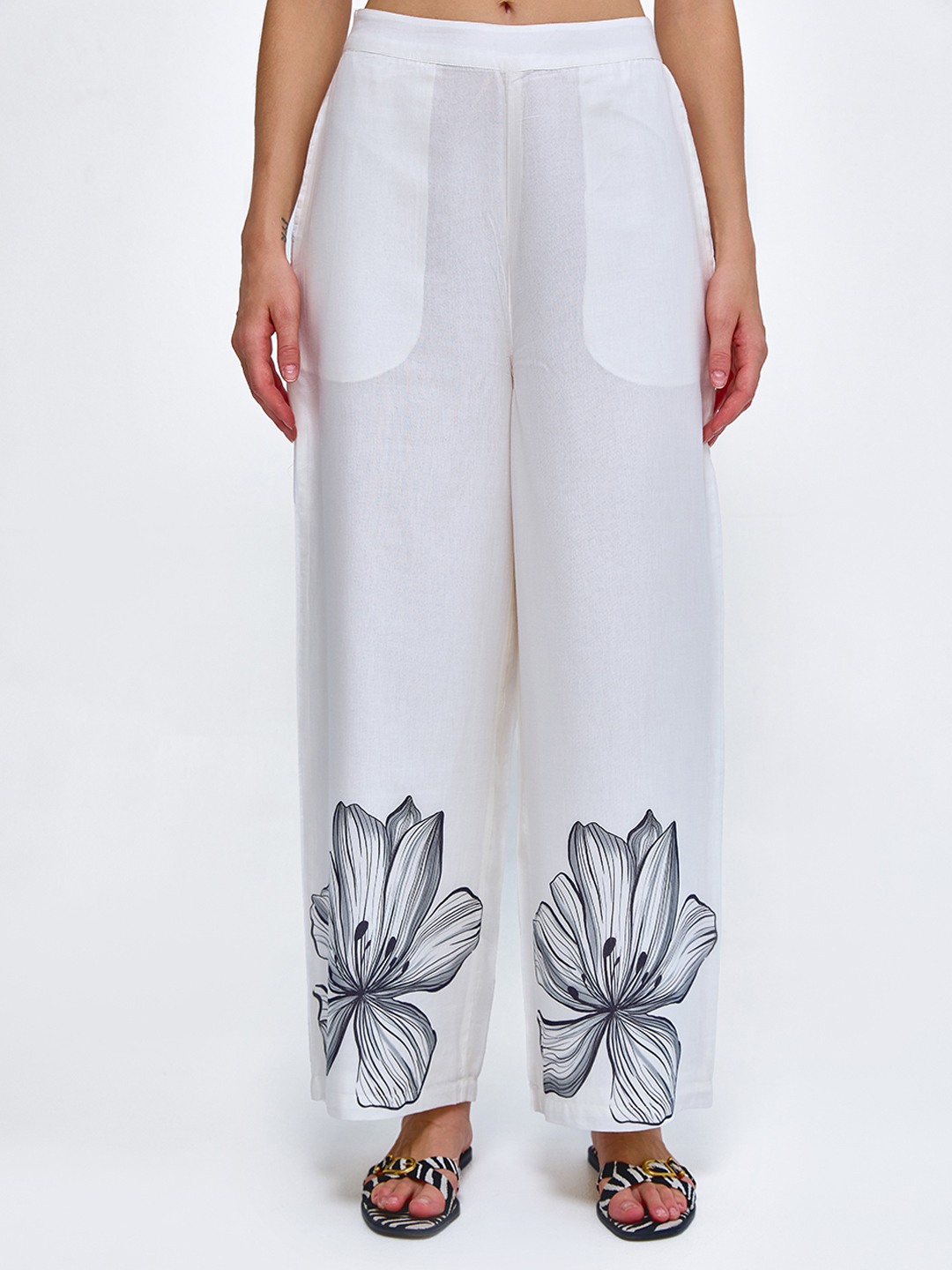 White flower pants new arrivals