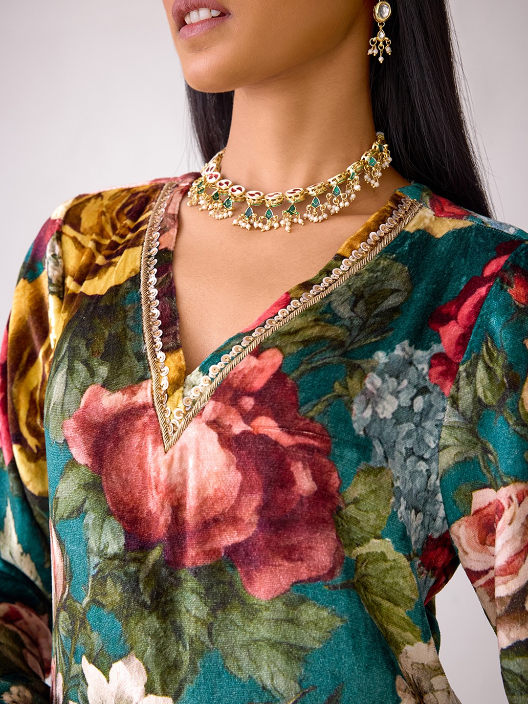 Masakkali Floral Printed Velvet Kurta