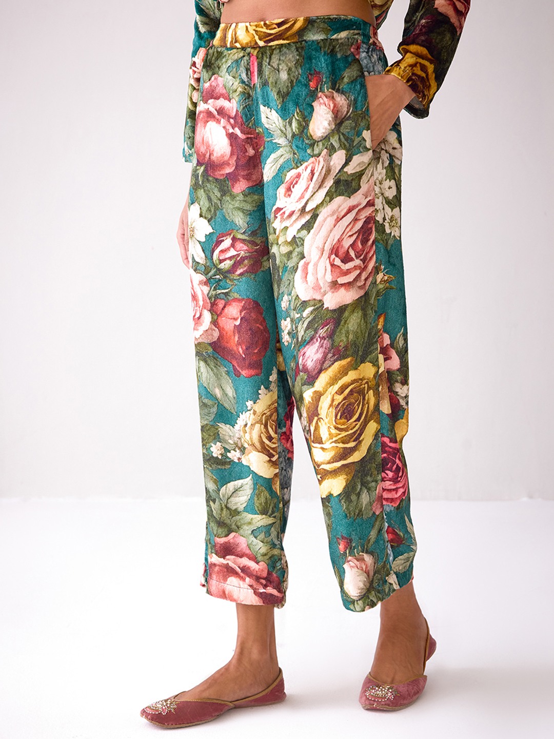 Masakkali Floral Printed Velvet Trousers