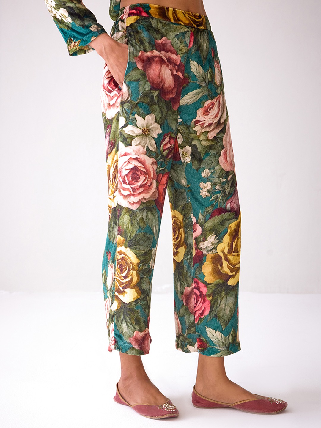 Masakkali Floral Printed Velvet Trousers
