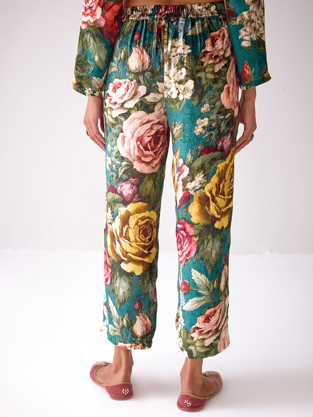 Masakkali Floral Printed Velvet Trousers