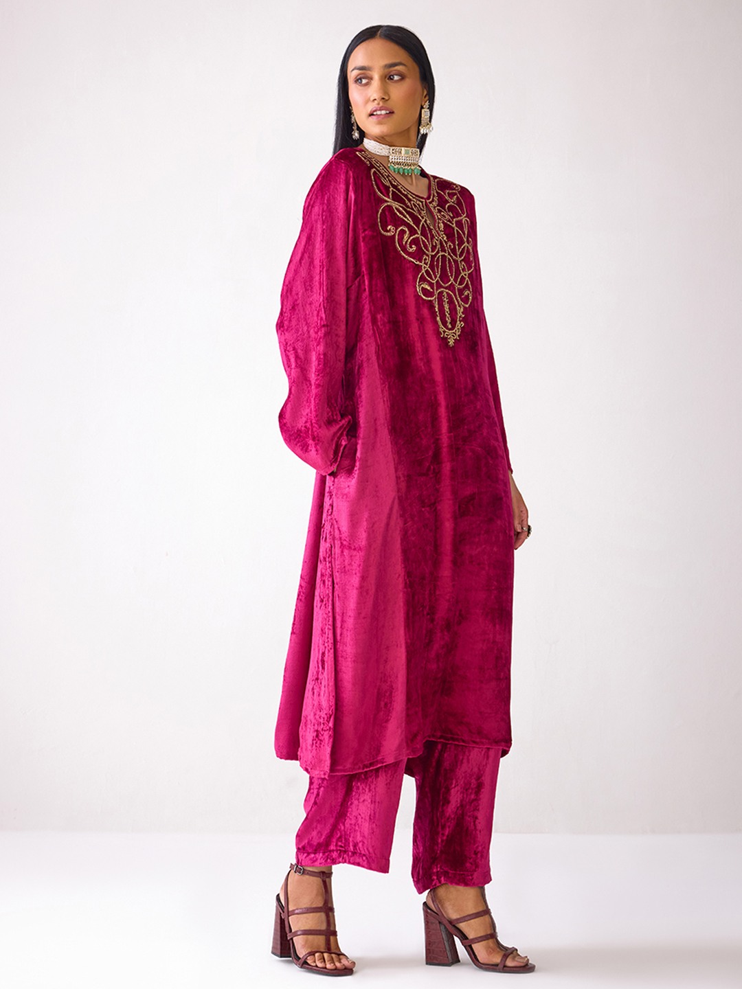 Masakkali Fuchsia Pink Velvet Kurta