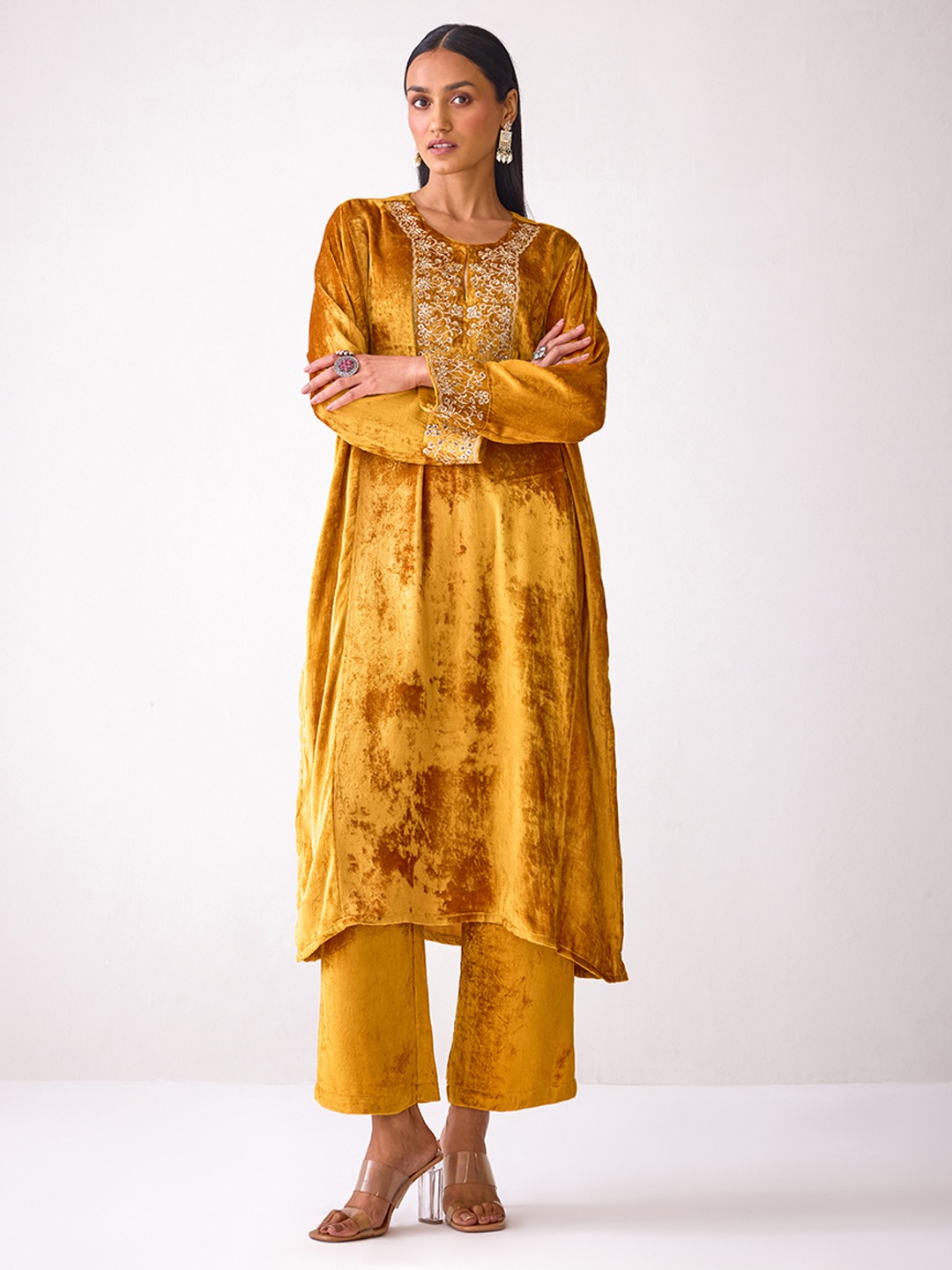 Masakkali Mustard Velvet Kurta
