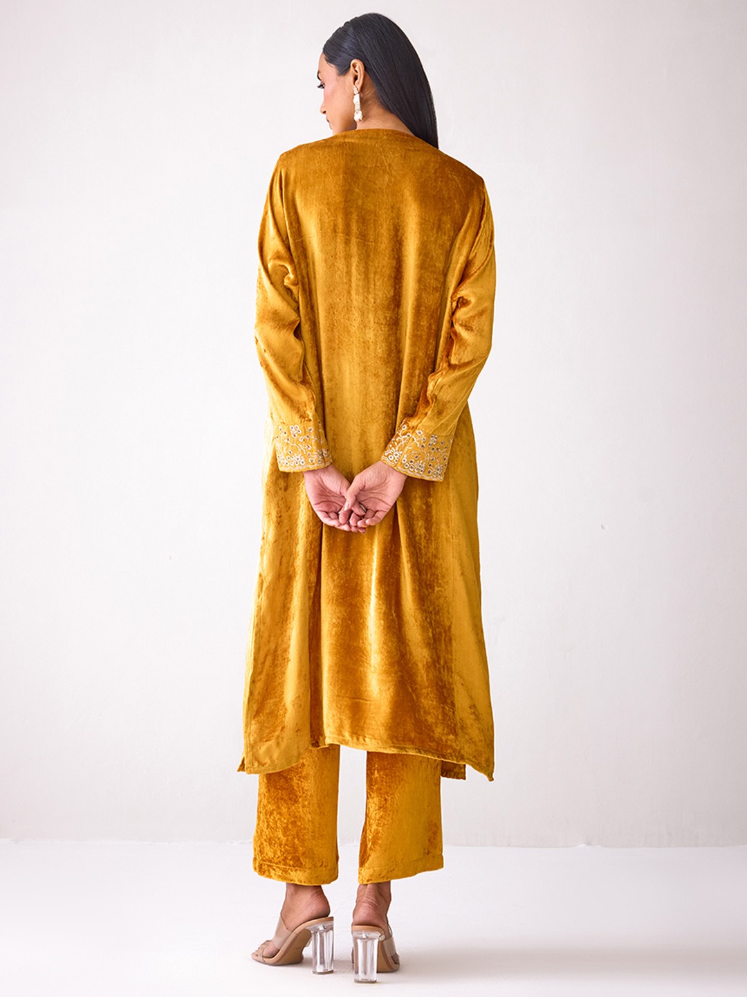 Masakkali Mustard Velvet Kurta