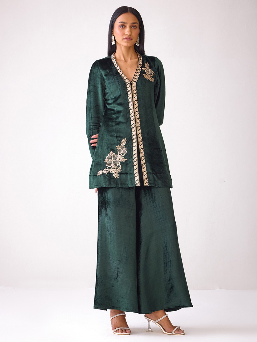 Masakkali Green Velvet Kurti