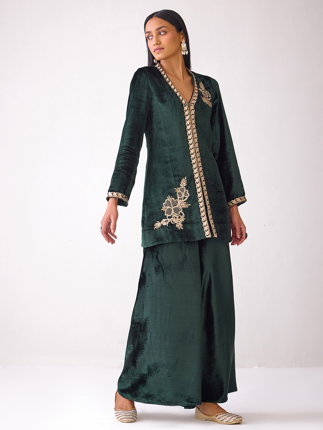 Masakkali Green Velvet Kurti