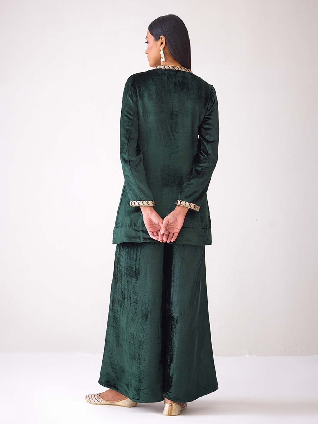 Masakkali Green Velvet Kurti