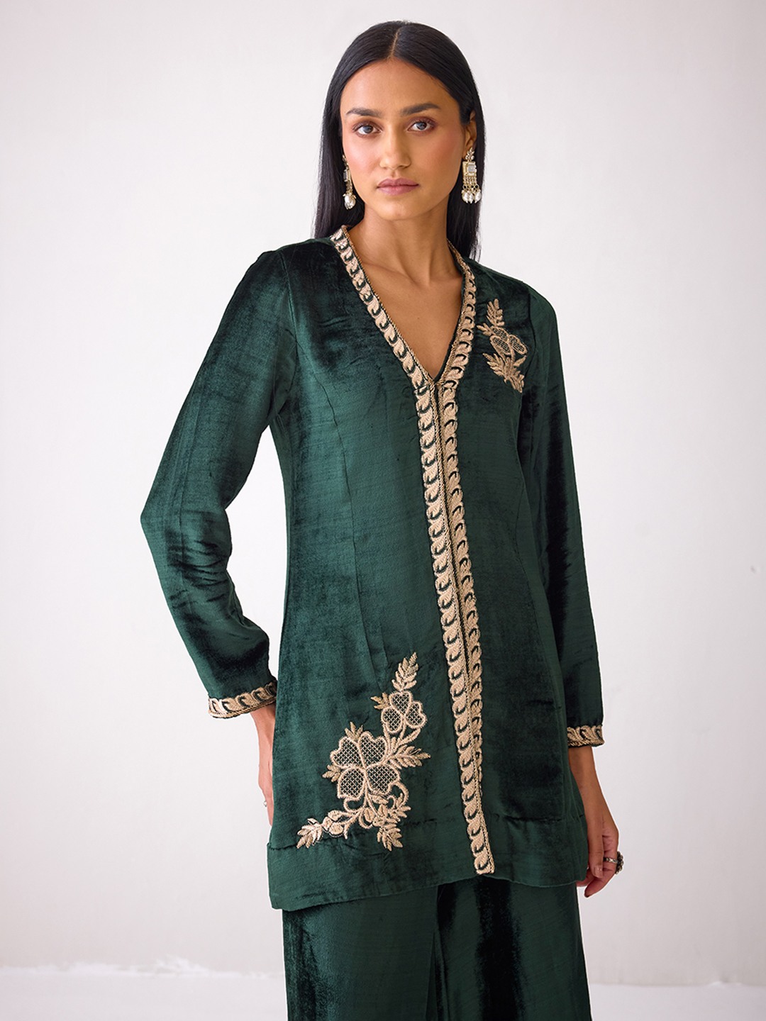 Masakkali Green Velvet Kurti