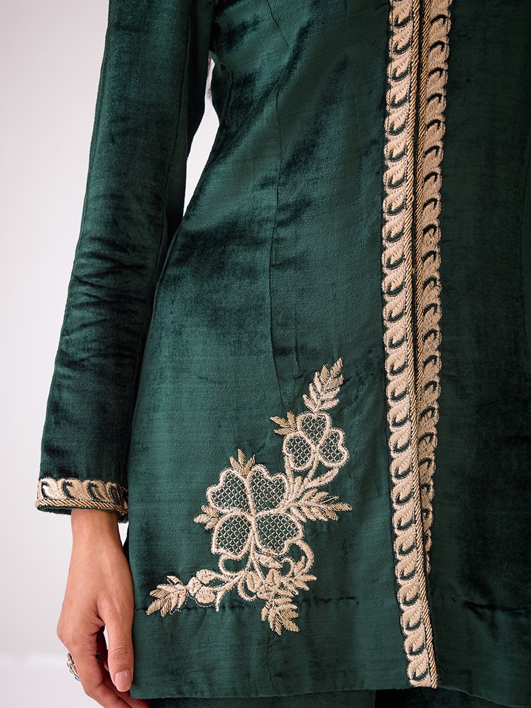 Masakkali Green Velvet Kurti