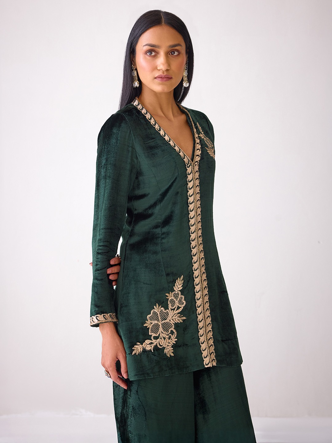Masakkali Green Velvet Kurti