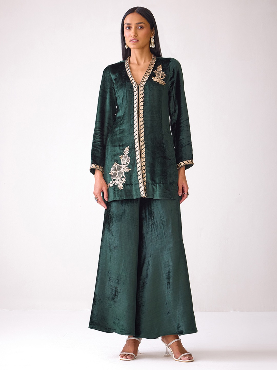 Masakkali Green Velvet Kurti