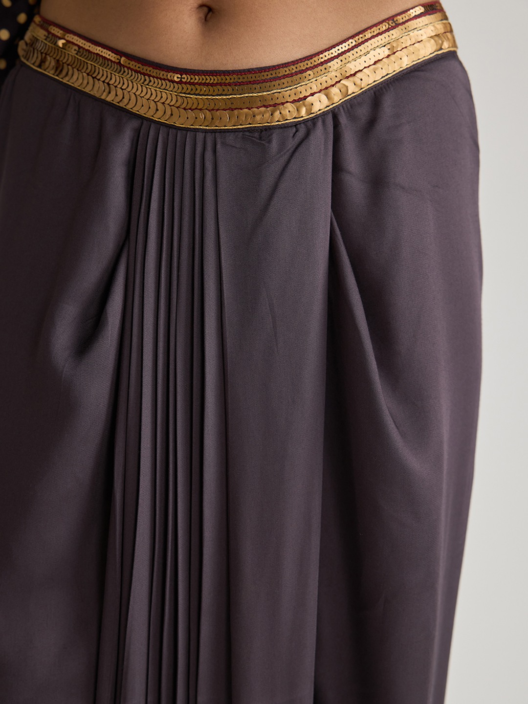 Brown Pletted Skirt With Waist Belt