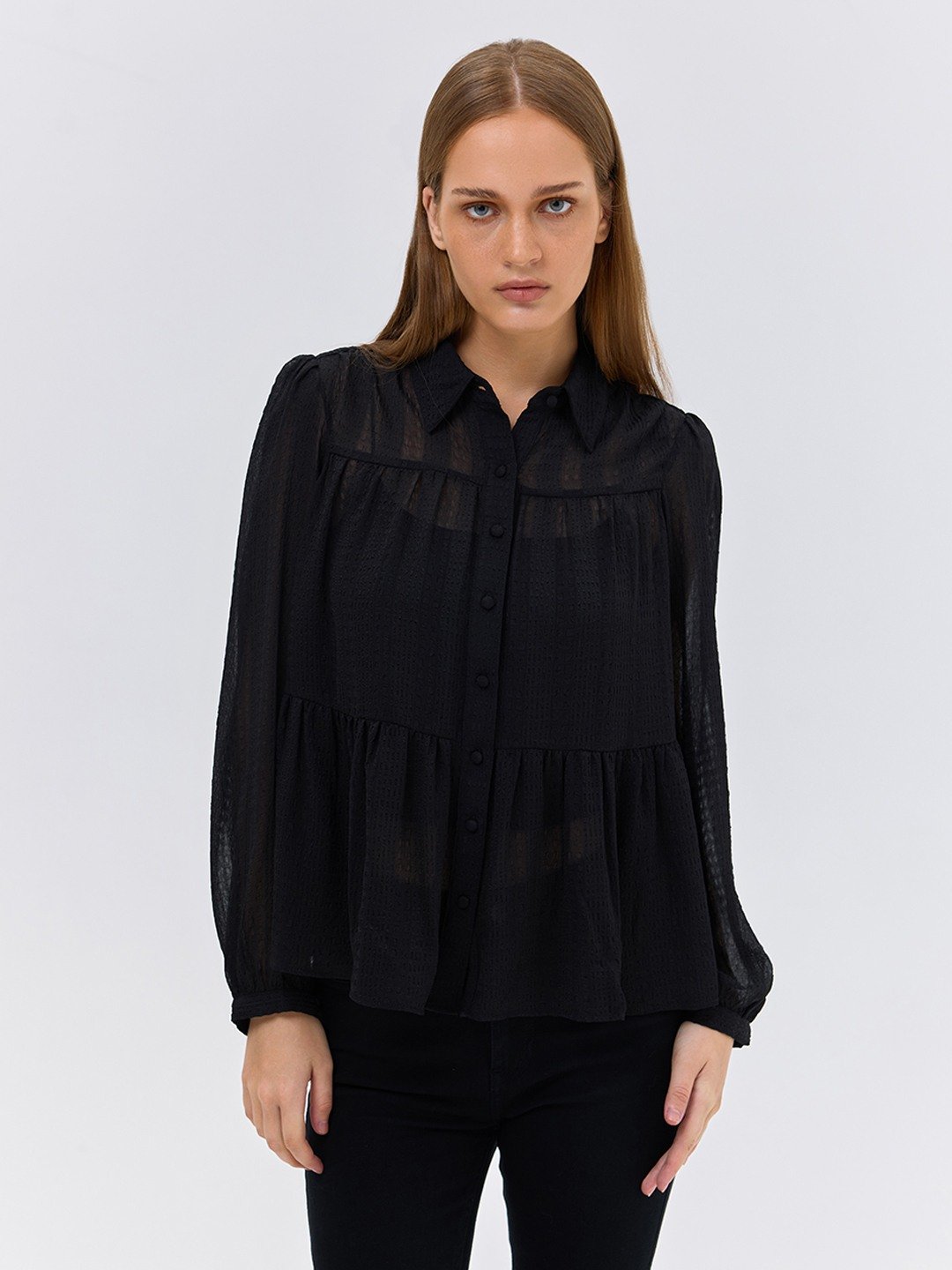 BLACK RUFFLE TOP
