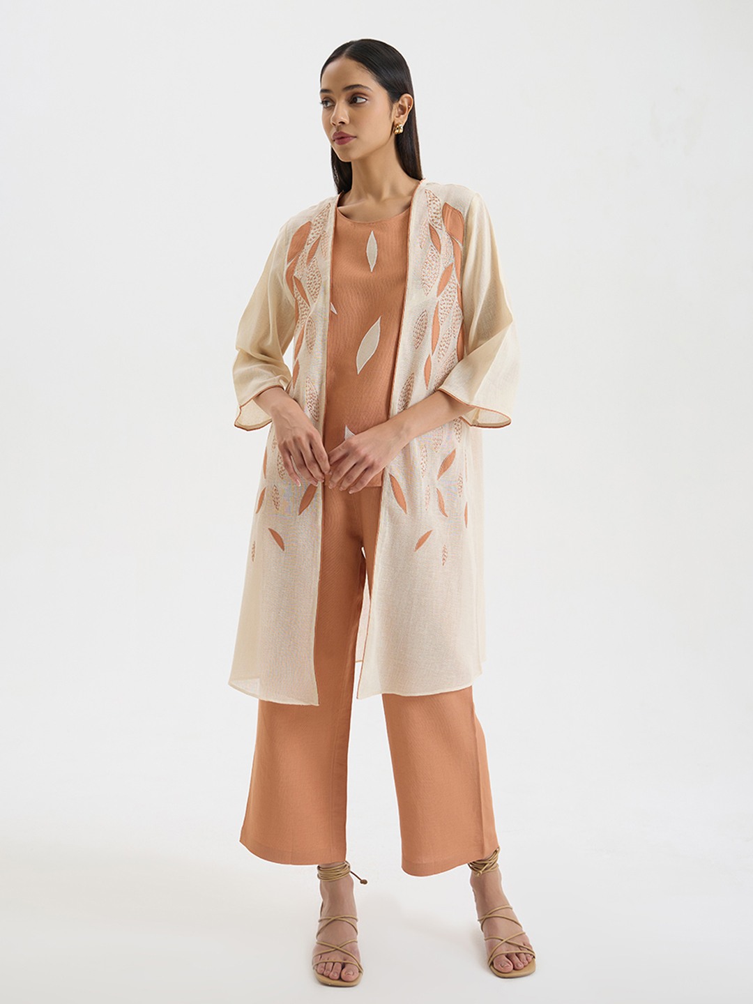 Off white Shrug