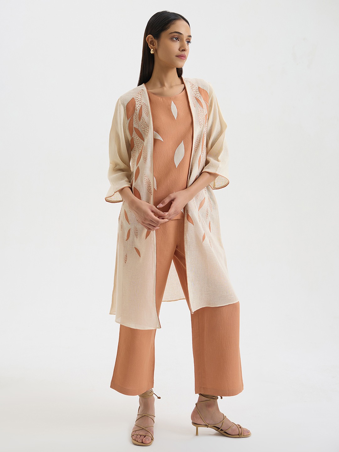 Off white Shrug