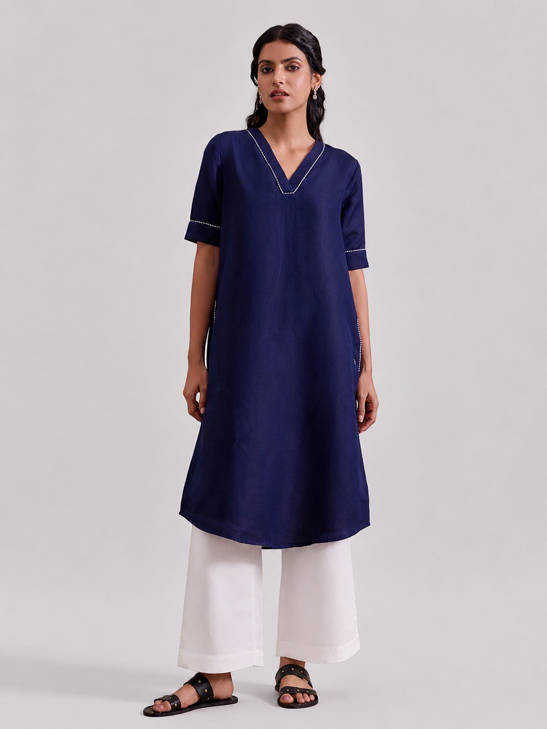 Blue Embroidered Kurta